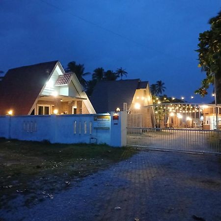 Zainab Cottage Pasir Puteh Esterno foto