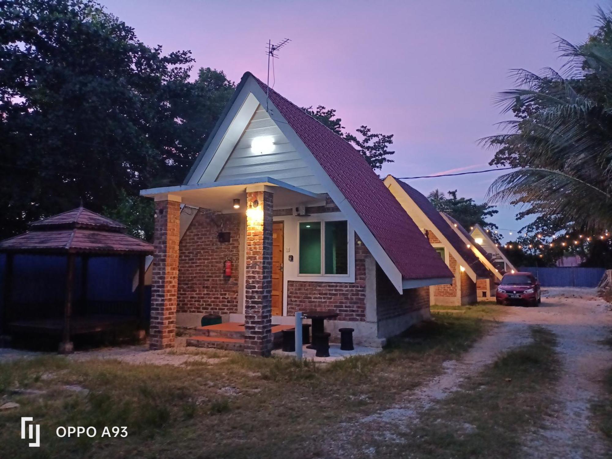 Zainab Cottage Pasir Puteh Esterno foto