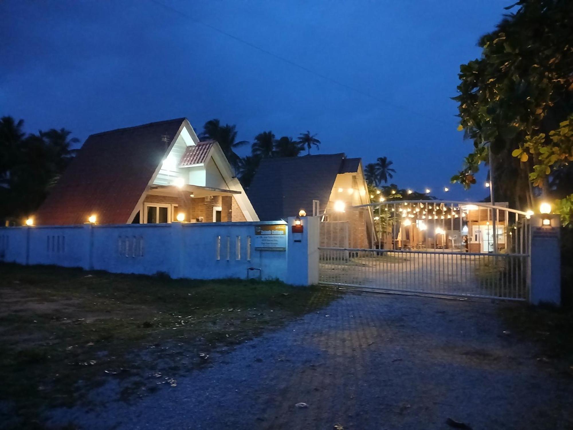 Zainab Cottage Pasir Puteh Esterno foto